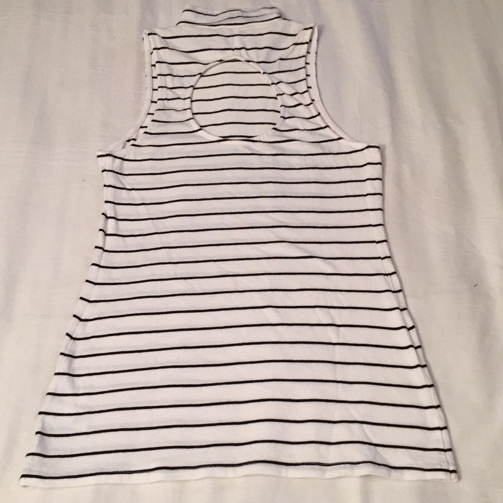 Express One Eleven Ribbed Mock Neck. NWOT 👌🏽 - Picture 3 of 4